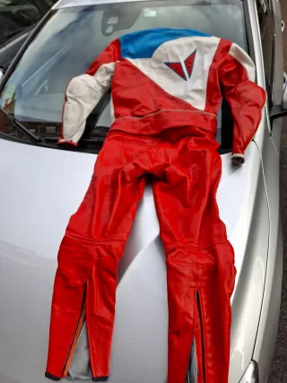 Mono cuero Dainese. Talla 56 Vintage. Años 90