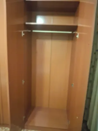 Armario 6 puertas+cómoda 4 cajones+ mesita