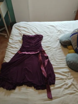 Vestido de fiesta morado y rosa