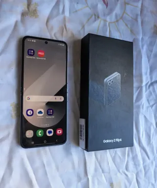 Samsung Z Flip 6 512GB 12RAM