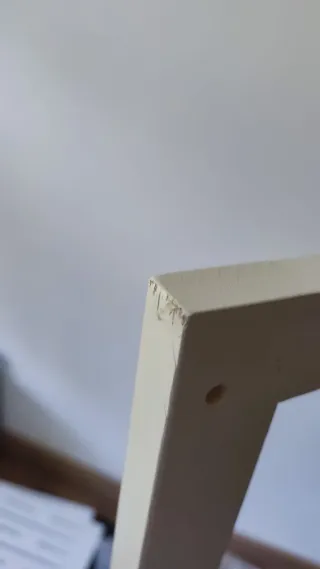 Estantería blanca madera con 7 niveles.