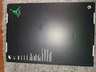 Nike Air Zapatillas Beige y Negro