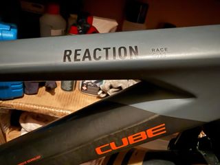 Bicicleta Cube Reaction C62