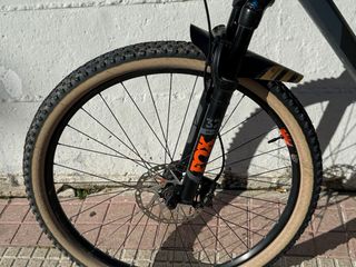 Bicicleta Cube Reaction C62