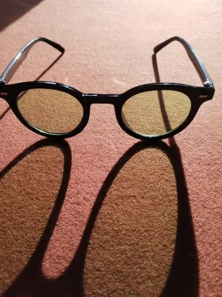 Occhiali da vista con lenti verdi