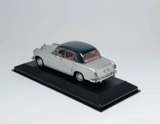 Mercedes 220 S Minichamps 1/43