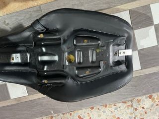 Asiento Harley Dyna Super Glide 2004