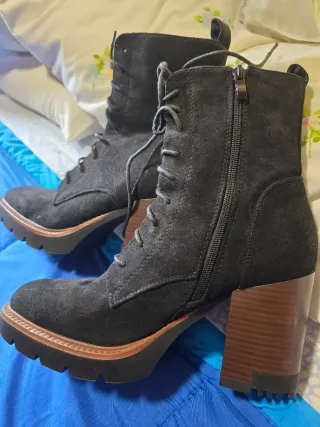 Botines plataforma negros cremallera trenzado