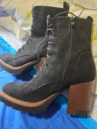 Botines plataforma negros cremallera trenzado