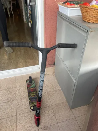 Pack 2 Patinetes y 3 Monopatín