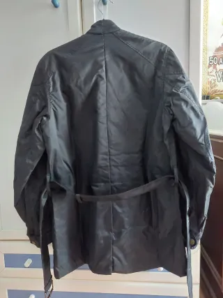 Parka marrón con bolsillos Regalo el negro