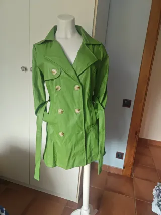 2 Chaquetas americana verde y amarilla