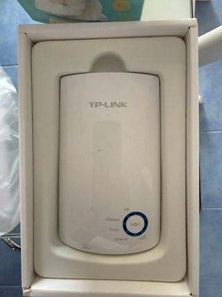 TP-Link AC750 Wi-Fi Range Extender RE200
