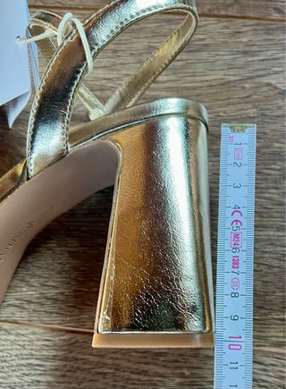 Sandalias Stradivarius Doradas Talla 38