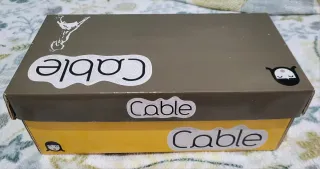 Zapatos rojos de satén con lazo