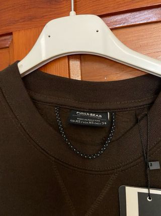 Sudadera marrón oscura. Talla XS CHICO. S CHICA