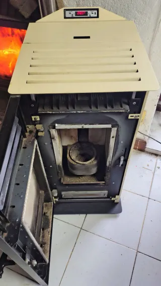 Estufa Pellets Last Calor Eva 6.3 Kw