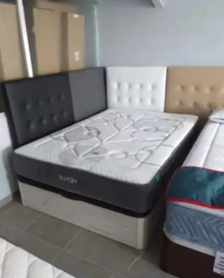 Canapé canapé y colchón en liquidación