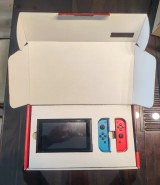 Nintendo Switch con estuche