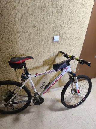 Bicicleta MTB Mondraker