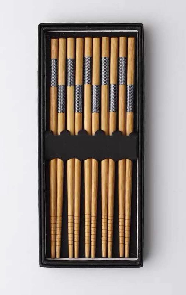 Juego Palillos Japoneses Koi Suerte