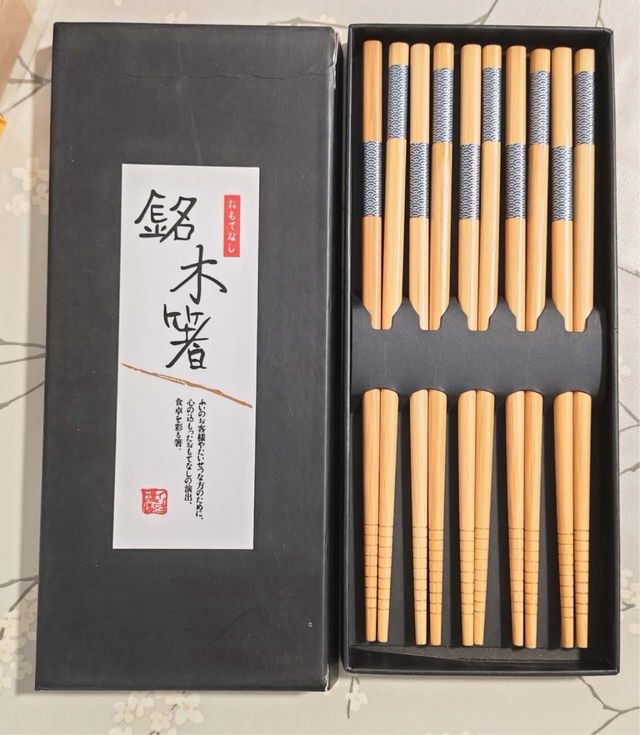 Juego Palillos Japoneses Koi Suerte