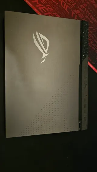 Portatile da gioco Asus Rog Strix G513RM