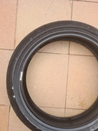 Neumático Dunlop GP Racer 211 120/70 R17