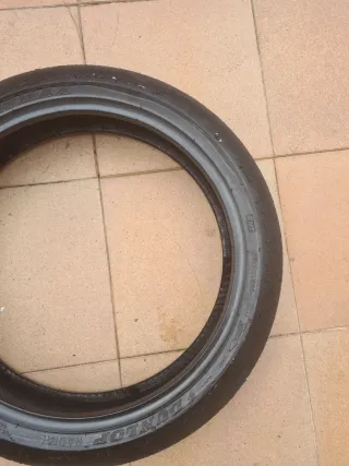 Neumático Dunlop GP Racer 211 120/70 R17