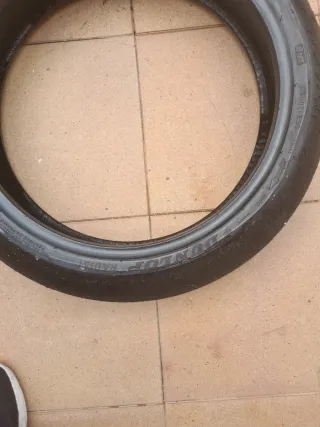 Neumático Dunlop GP Racer 211 120/70 R17