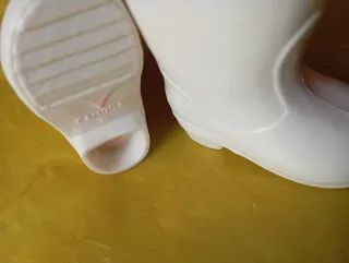 Nancy Falda Vaquera, Cazadora y Botas