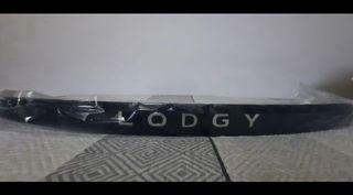 Moldura portón trasero Lodgy