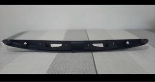 Moldura portón trasero Lodgy