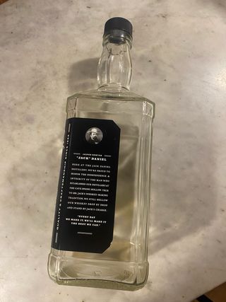 Chapa Vintage Jack Daniels y botella vacia 1,75 lt