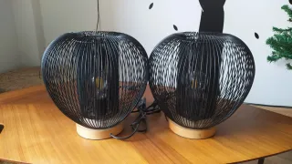 Lámpara de mesa diseño rústico metal y madera