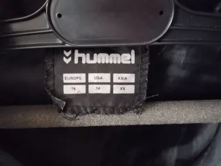 Chubasquero cortavientos Hummel