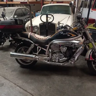 Hyosung Aquila 650cc Custom Moto