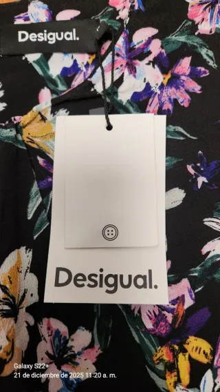 Vestido Desigual corto floral nuevo con etiqueta