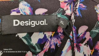 Vestido Desigual corto floral nuevo con etiqueta