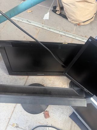 Lote Monitores PC y Teclados