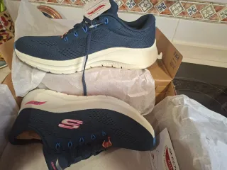 Zapatillas Skechers Arch Fit Talla 40 Nuevas.