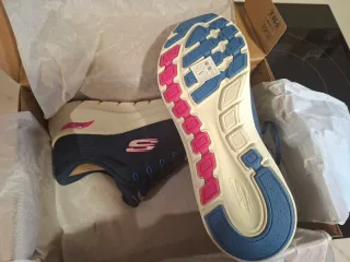 Zapatillas Skechers Arch Fit Talla 40 Nuevas.