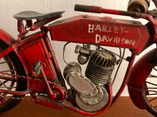 Réplica decorativa de Moto Harley Davidson Roja