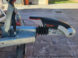 Caravana adria 350L -750kg