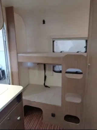 Caravana adria 350L -750kg