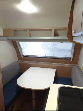 Caravana adria 350L -750kg