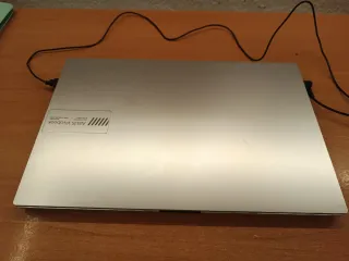 Portátil ASUS Vivobook Argento