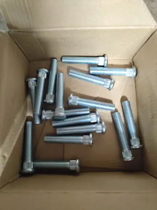 16 nuovi aste lunghe per Honda Civic