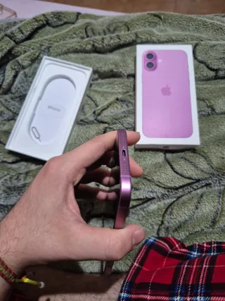 iPhone 16 Plus Rosa Casi Nuevo