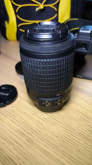 Cámara Nikon D3100 + Accesorios